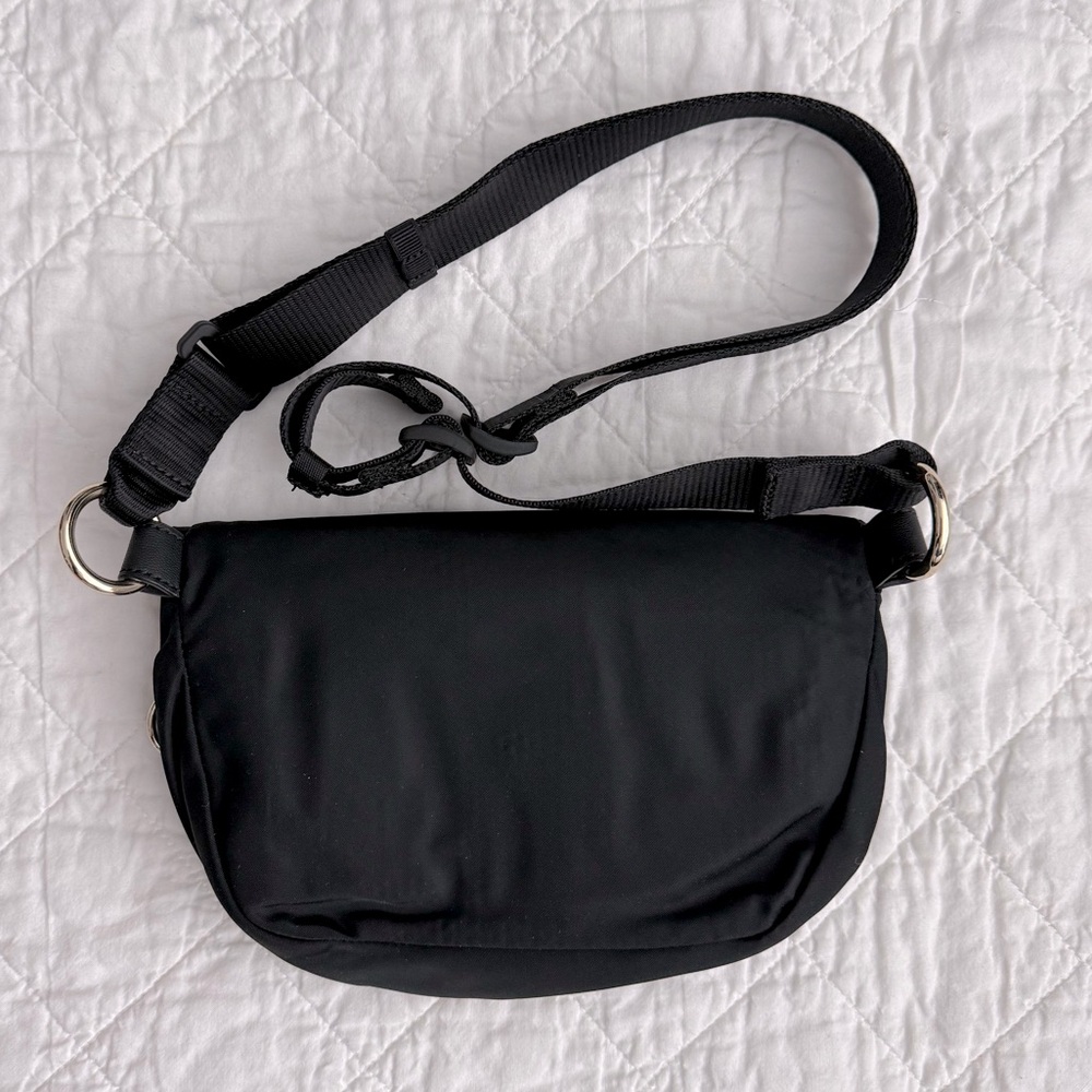 lululemon athletica Black Crossbody Bag - Picture 8 of 16